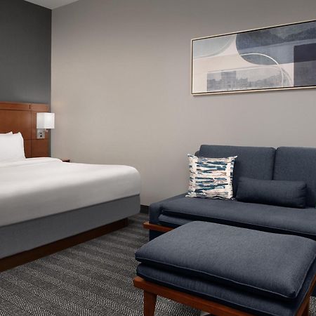 Courtyard By Marriott Syracuse Downtown At Armory Square Hotel Екстериор снимка