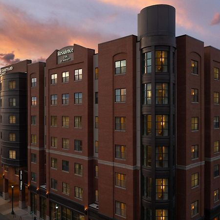 Courtyard By Marriott Syracuse Downtown At Armory Square Hotel Екстериор снимка