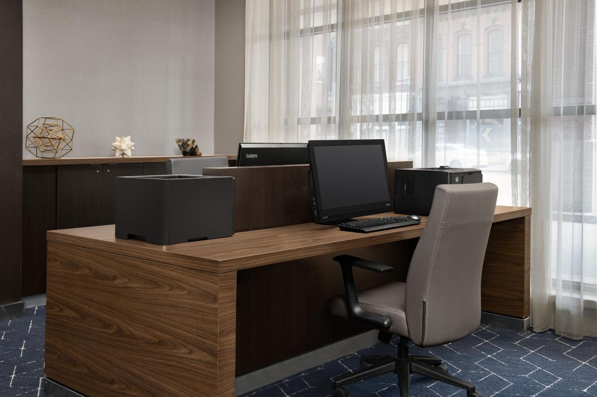 Courtyard By Marriott Syracuse Downtown At Armory Square Hotel Екстериор снимка