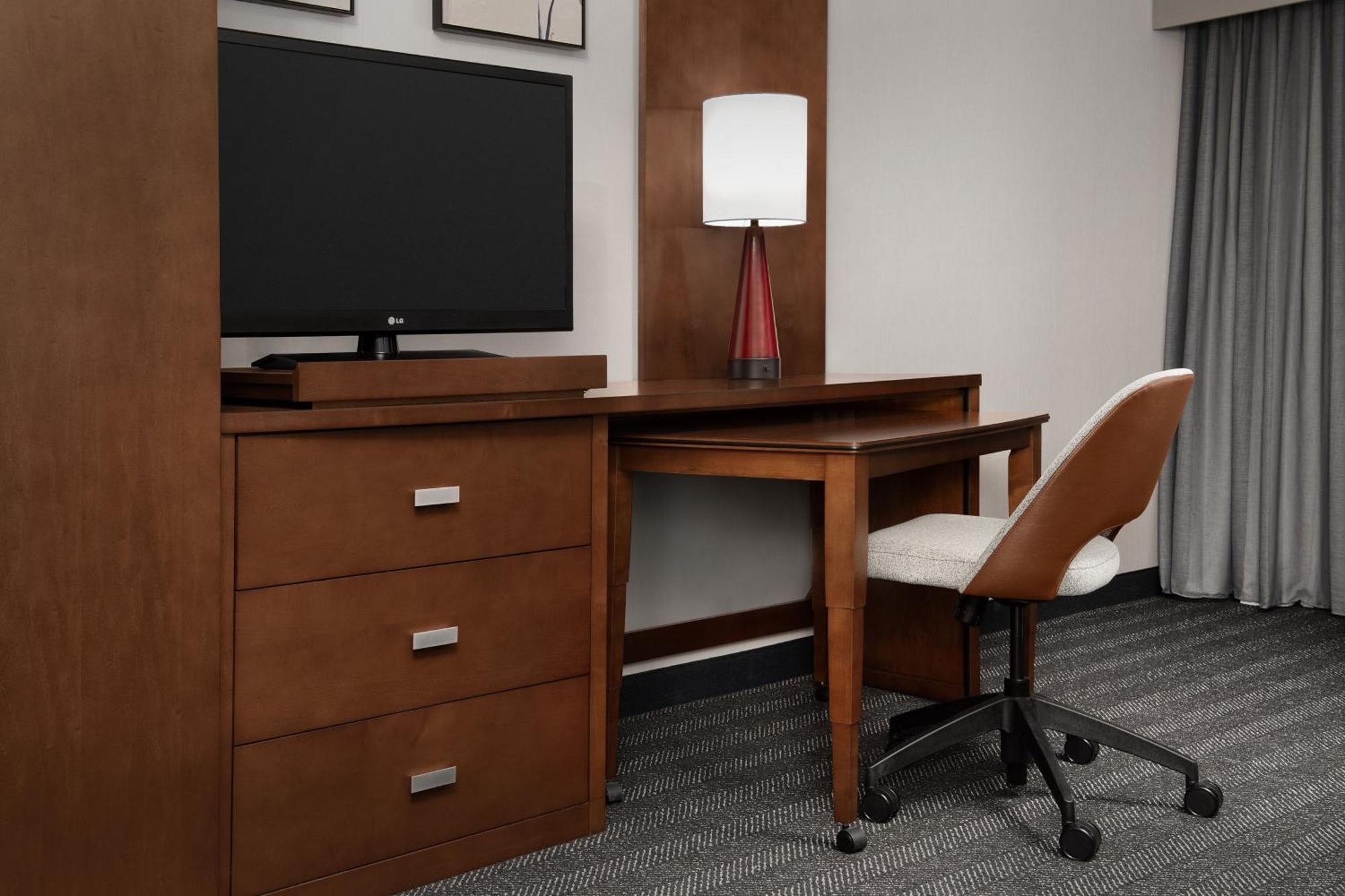 Courtyard By Marriott Syracuse Downtown At Armory Square Hotel Екстериор снимка