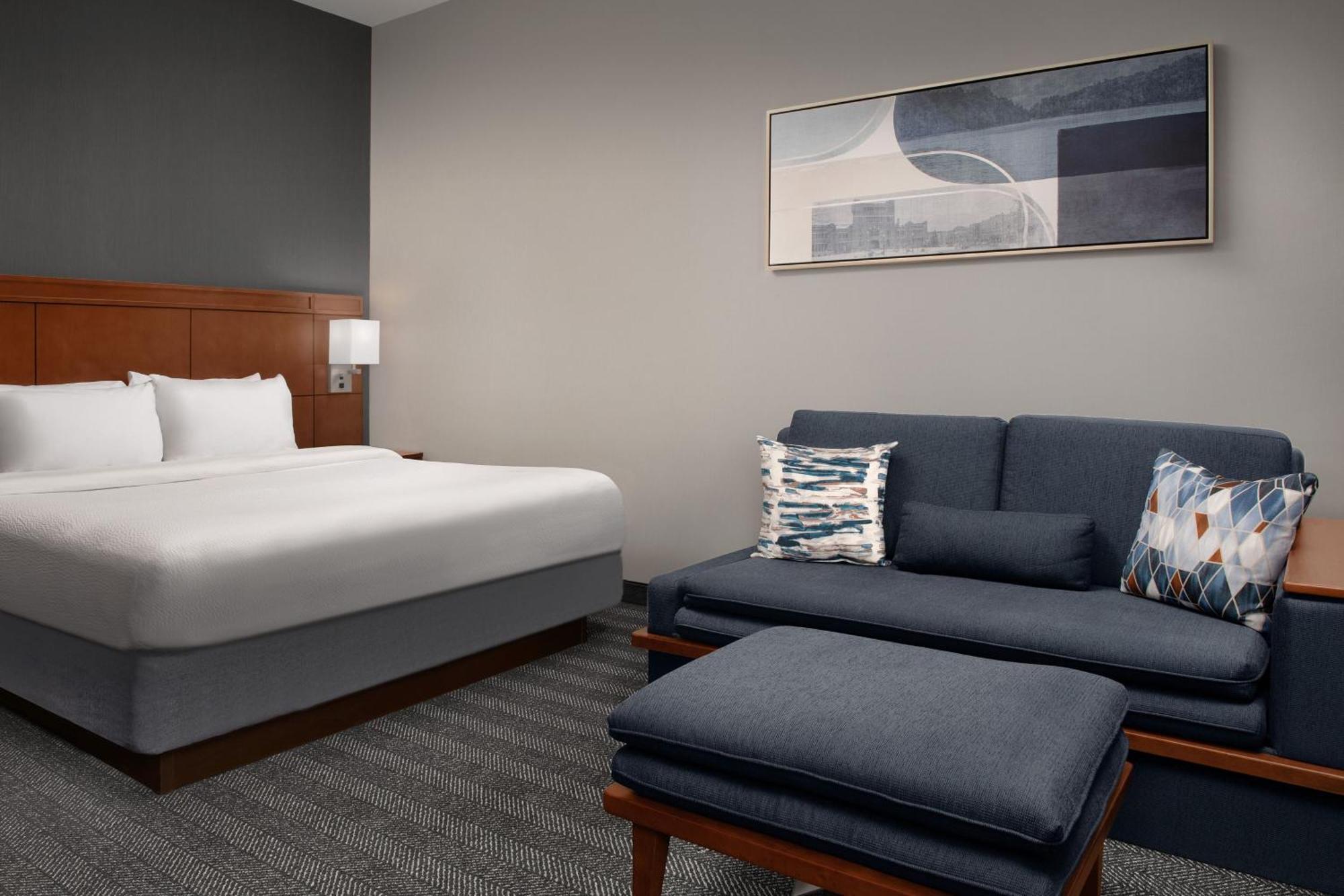 Courtyard By Marriott Syracuse Downtown At Armory Square Hotel Екстериор снимка