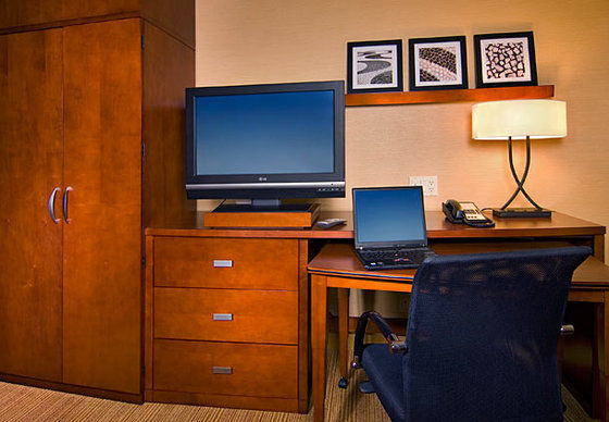 Courtyard By Marriott Syracuse Downtown At Armory Square Hotel Екстериор снимка